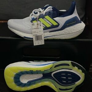 Adidas Ultraboost 22 men’s 7.5 shoes brand new never worn.